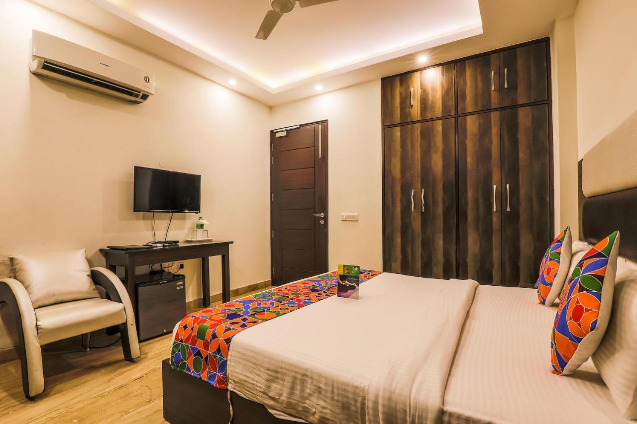 Fabhotel Daffodil Huda City Center Gurgaon Exterior photo