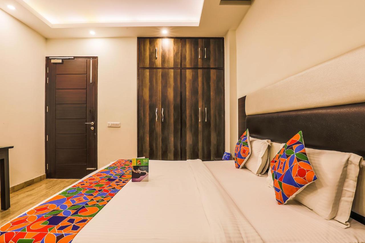 Fabhotel Daffodil Huda City Center Gurgaon Exterior photo