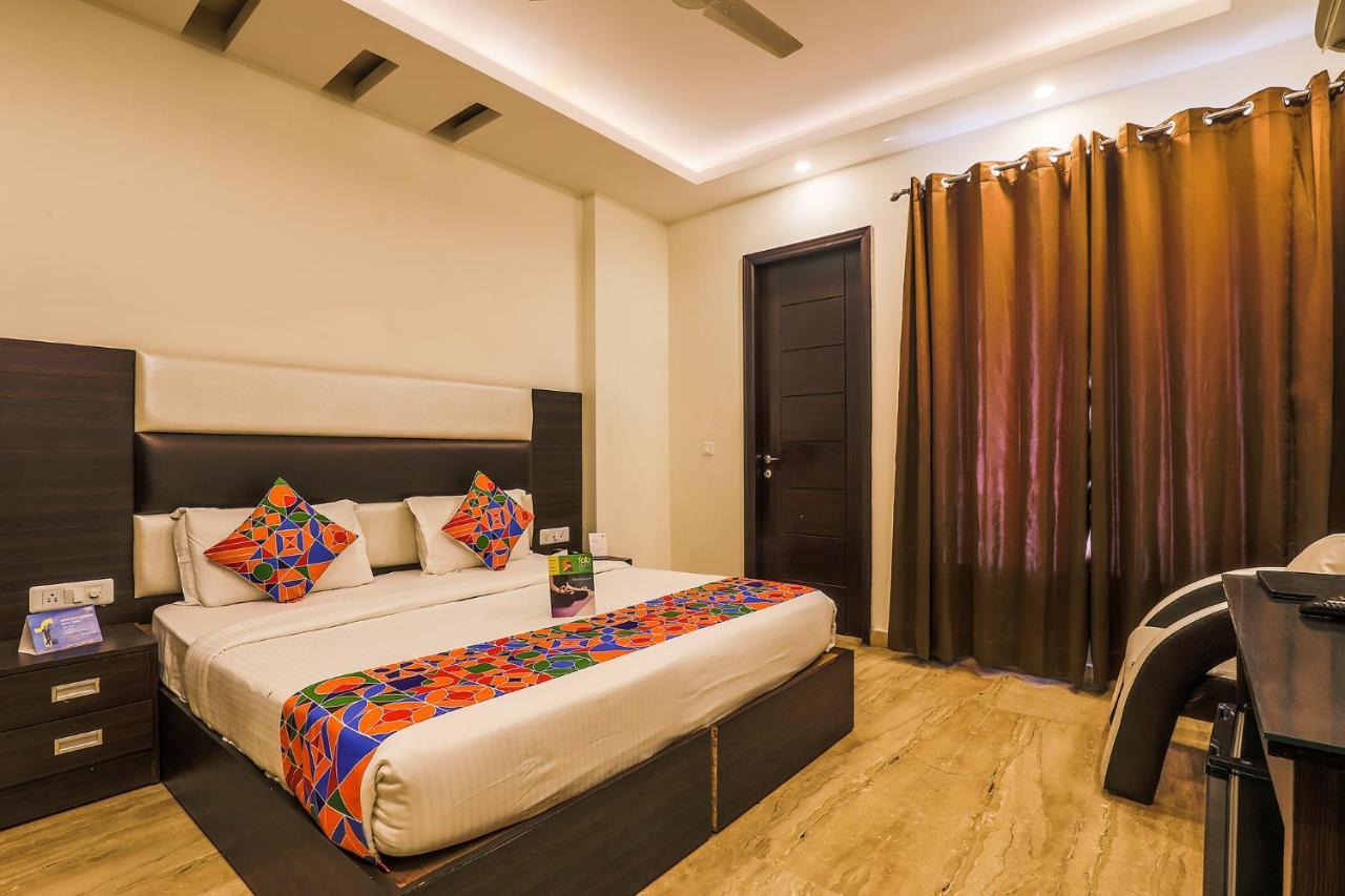 Fabhotel Daffodil Huda City Center Gurgaon Exterior photo