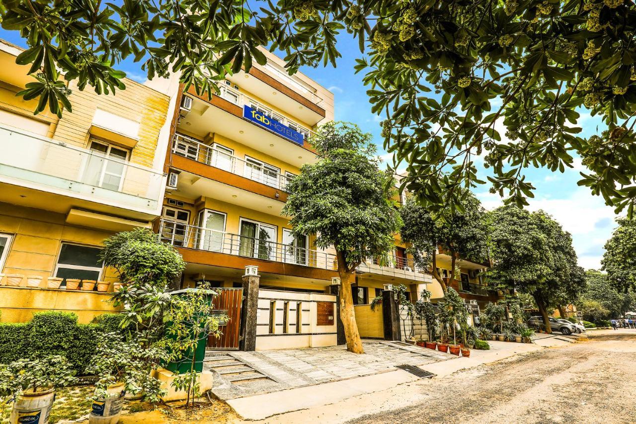 Fabhotel Daffodil Huda City Center Gurgaon Exterior photo