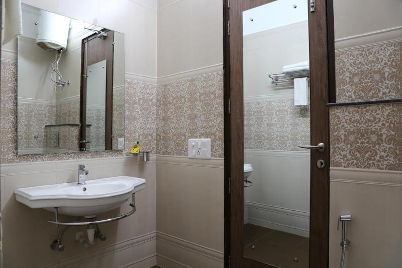 Fabhotel Daffodil Huda City Center Gurgaon Exterior photo